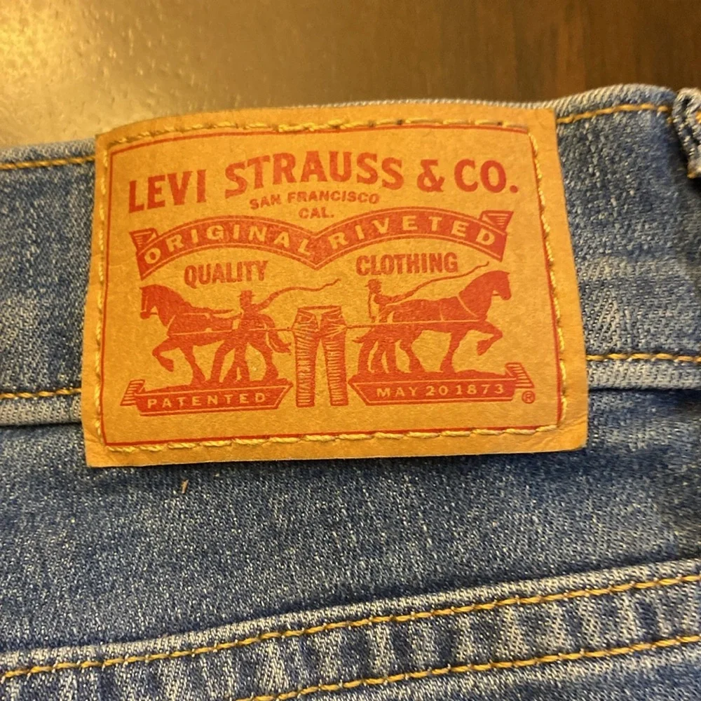 Levi’s 720 High-Rise Super Skinny Distressed Jeans  - Size 31✨ - Picture 12 of 14